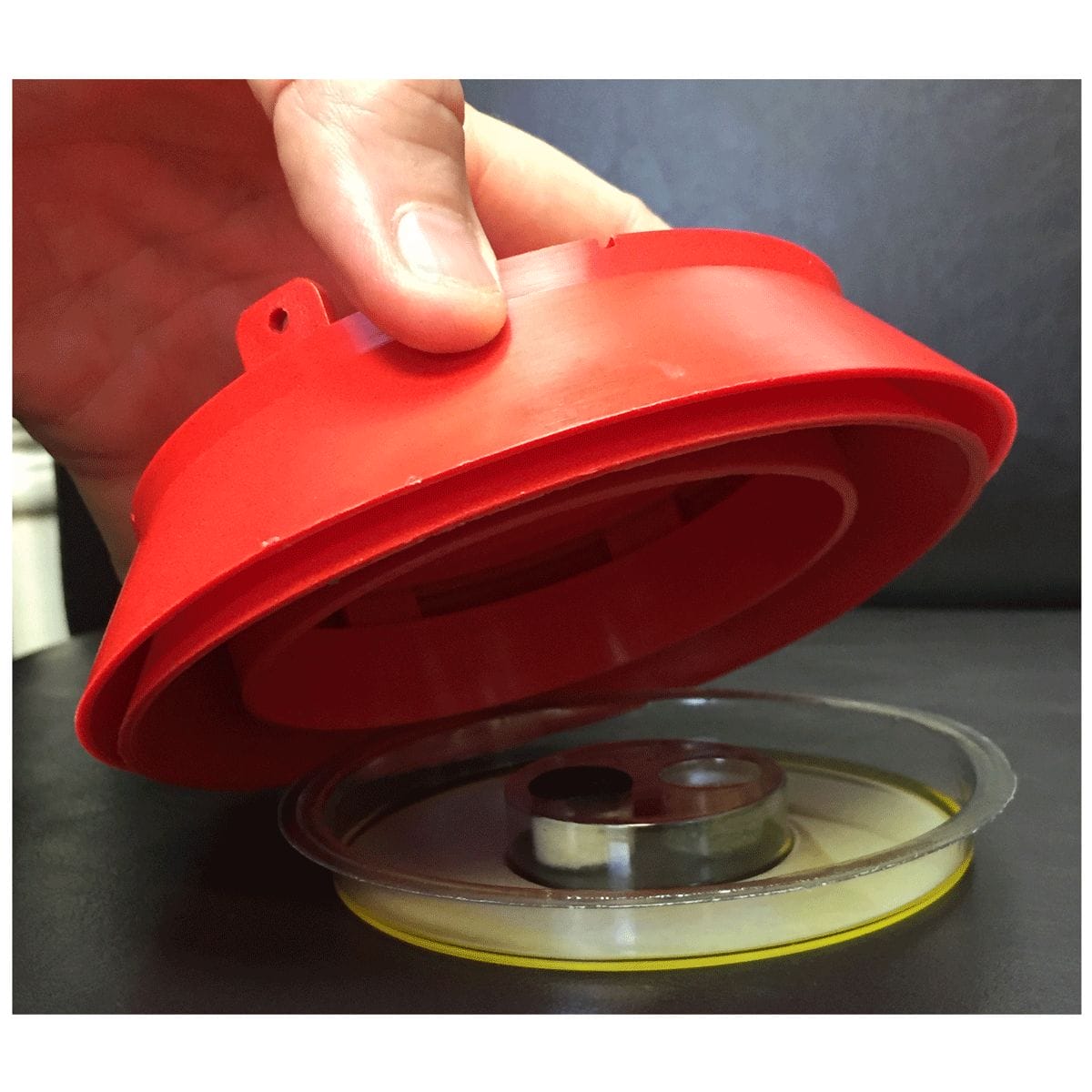 XLure R.T.U. Rice Weevil Replacement Pheromone Cartridges - Image 3